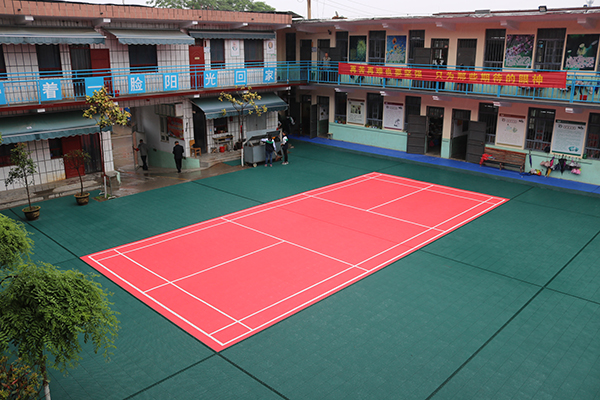 懸浮拼裝地板會褪色嗎？