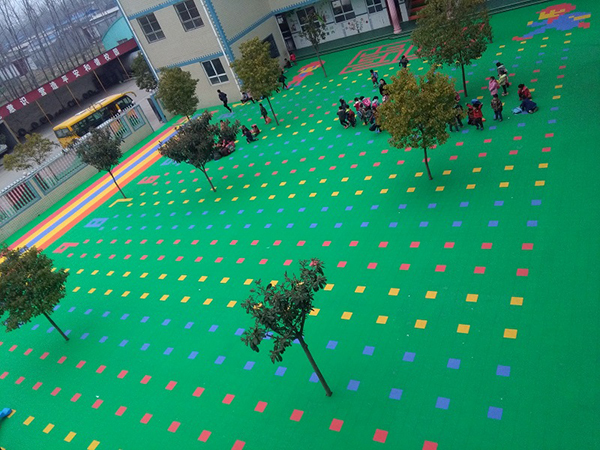 懸浮拼裝地板有什么優(yōu)勢(shì)？